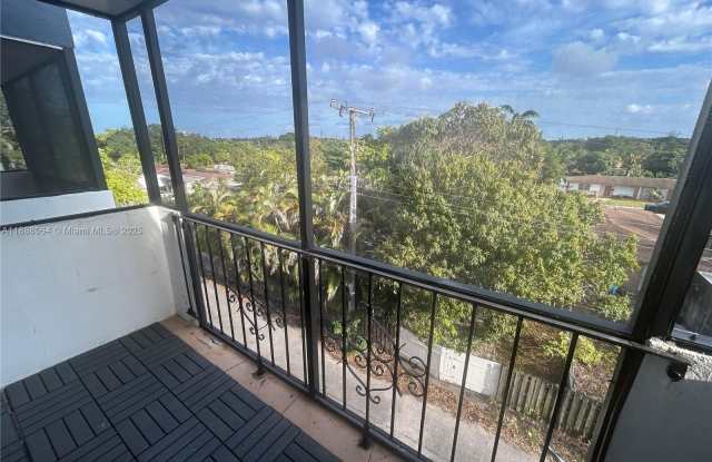 Photo of 1230 NE 139th St