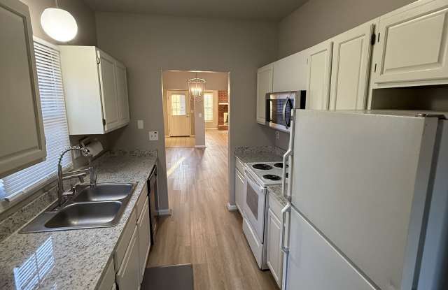 101 Chippendale Court