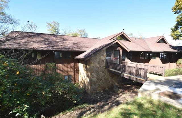 2275 SWALLOW HILL ROAD - 2275 Swallow Hill Road, Allegheny County, PA 15220