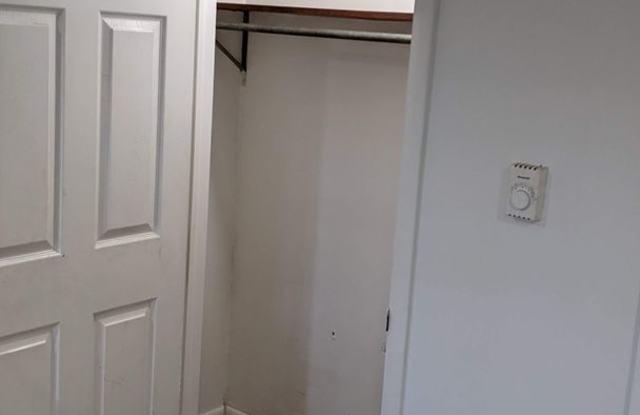 2 bedroom 1 bath basement apartment with washer and dryer in Forest Hills, Cullowhee NC