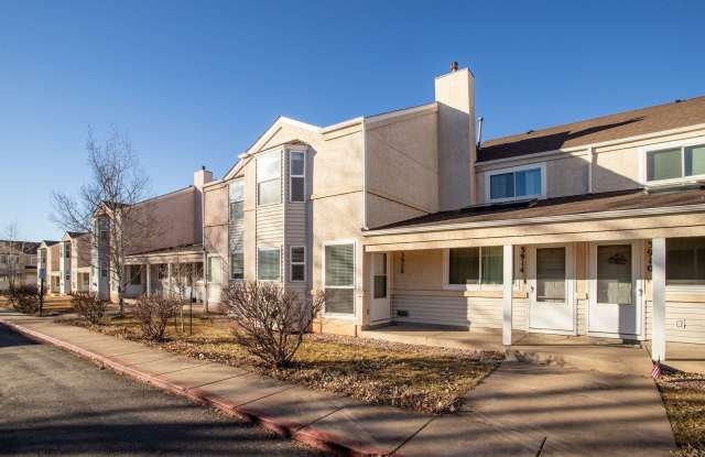 Charming 2-Bed, 2-Bath Townhome– Move-In Ready!