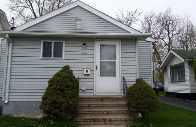 74 S Shirley St - 74 South Shirley Street, Pontiac, MI 48342