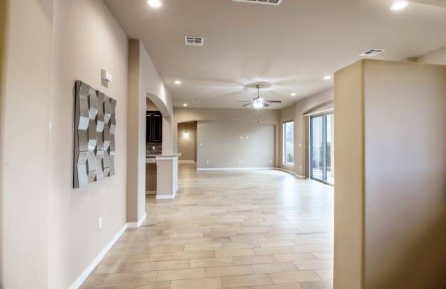 1415 San Bonifacio Arc - 1