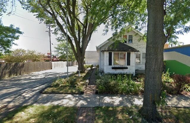 7521 W Perkins Pl - 7521 West Perkins Place, Milwaukee, WI 53216