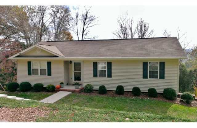 Photo of 3 Bedroom / 2.5 Bath Home ♦ Kingsport, TN