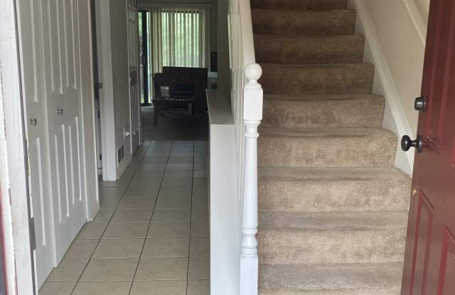 1462 Oakbrook East Drive