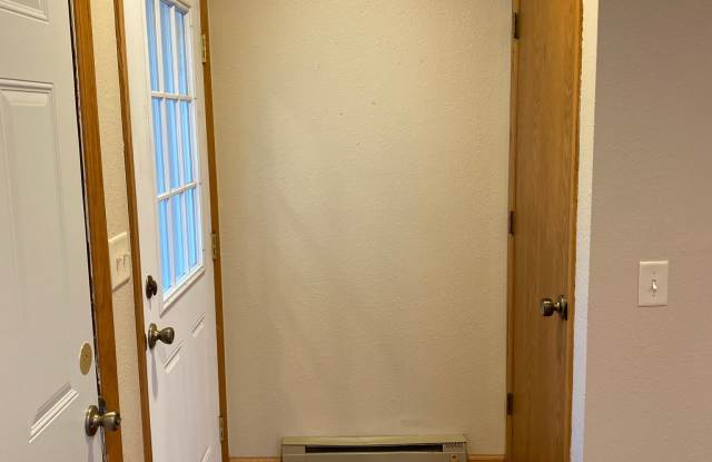 3314 Village Green Dr