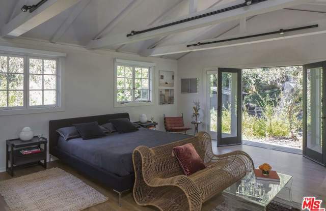 1300 GREENLEAF CANYON RD