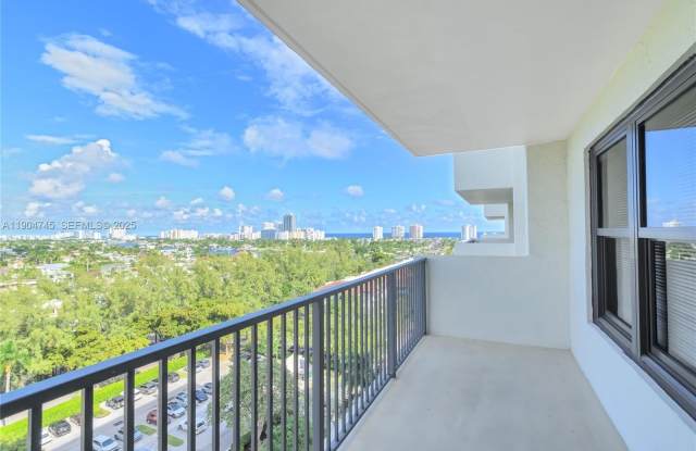 3200 N Port Royale Dr N