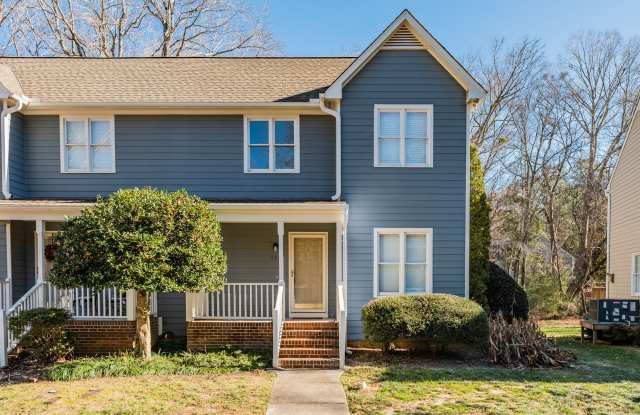 Photo of Adorable 3 Bedroom End Unit Townhome in Golf Community