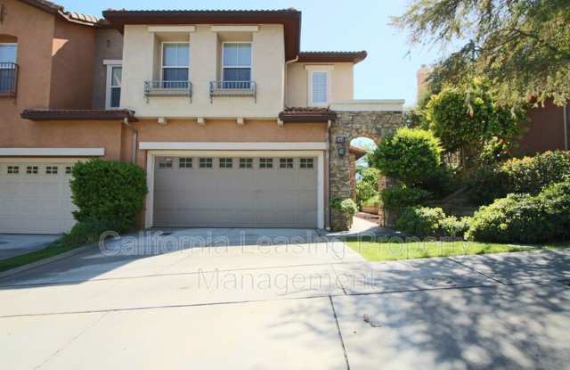 25640 Via Ventana