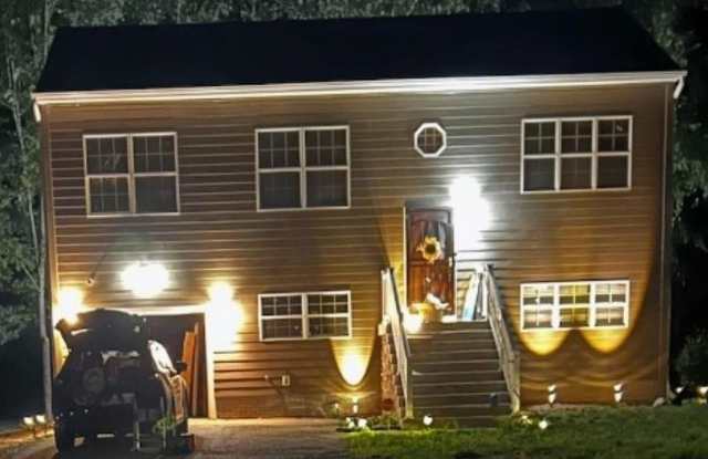 12124 RIVERVIEW Drive