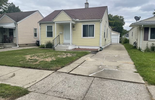 20611 Hollywood St - 20611 Hollywood Street, Harper Woods, MI 48225