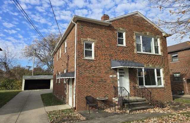 Photo of 2314 Westmoor Road