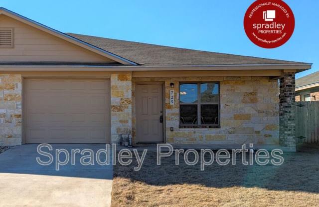 725 Laila Ln - 725 Laila Lane, Belton, TX 76513