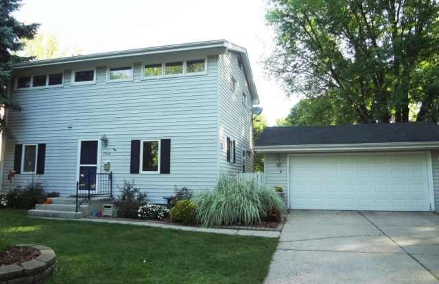 2918 Eisenhower Ave