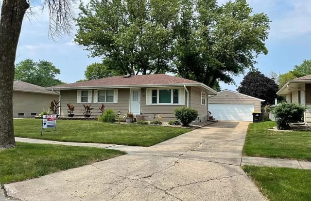 155 Gray Ave, Waukee, IA 50263 - 155 Gray Avenue, Waukee, IA 50263