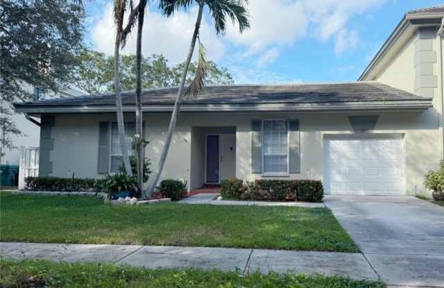 Photo of 10235 Panama St