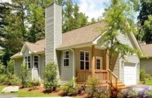 21 N Cottage Court - 21 N Cottage Ct, Hendersonville, NC 28739