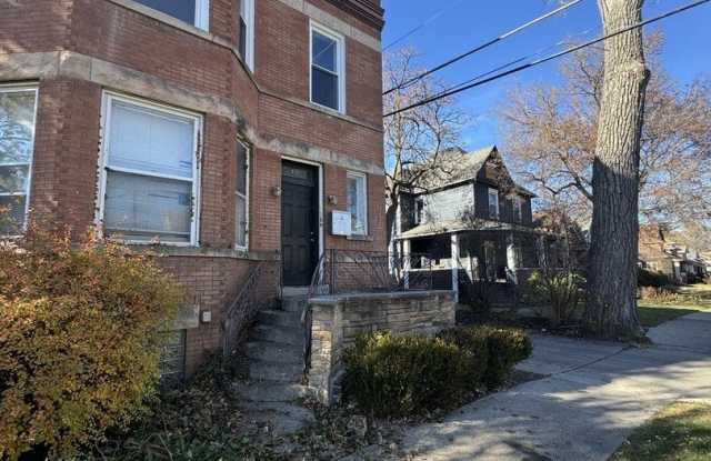 511 N Taylor Avenue unit: 3