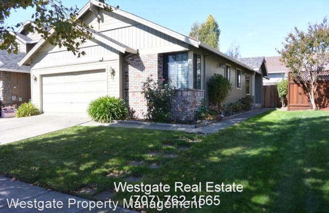 1505 Abercrombie Way - 1505 Abercrombie Way, Petaluma, CA 94954