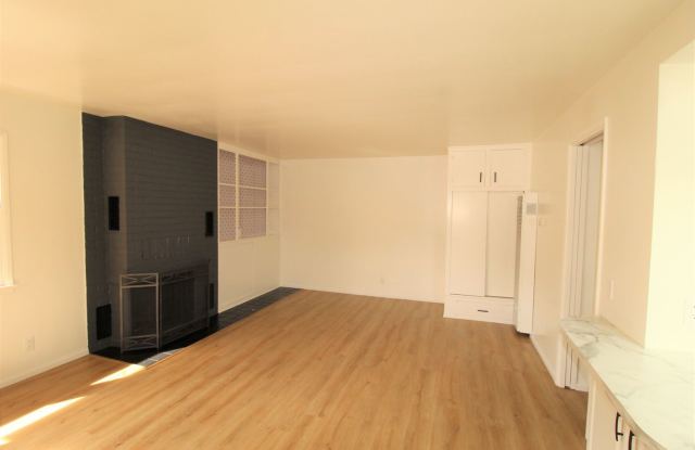 Midtown Ventura Studio with Great Amenities!