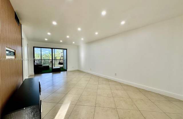 Photo of 3470 Foxcroft Rd