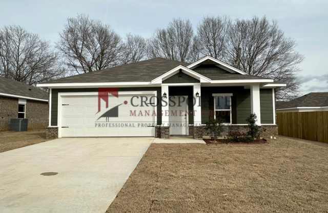 4 Bedroom 2 Bath in Whitehouse ISD!