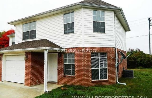 2484 Jeremiah Pl - 2484 North Jeremiah Place, Fayetteville, AR 72704