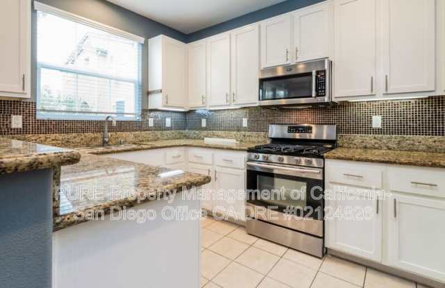 740 Mariposa Cir
