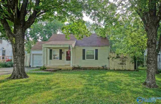 2035 Vanderbilt Drive
