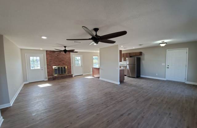 Updated 3 BR|2 BA Home Near TAFB!