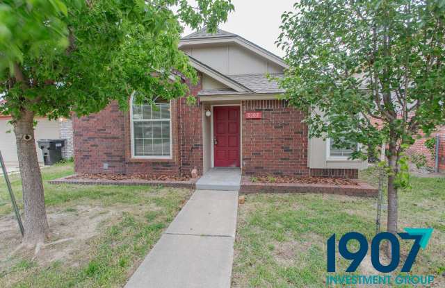 2102 Briarcliff Drive - 2102 Briarcliff Drive, Moore, OK 73170