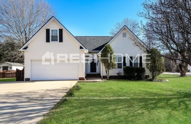 123 Chad Drive - 123 Chad Drive, Greer, SC 29651