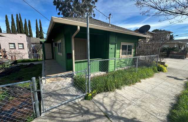 Cozy 1 Bed 1 Bath Home in Antioch