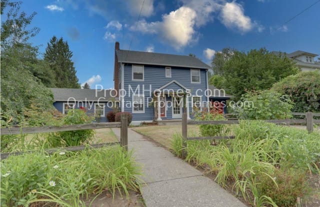 357 SE 47th Avenue - 357 Southeast 47th Avenue, Portland, OR 97215