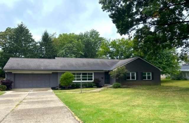 2815 E Ray Drive - 2815 East Ray Drive, North Zanesville, OH 43701