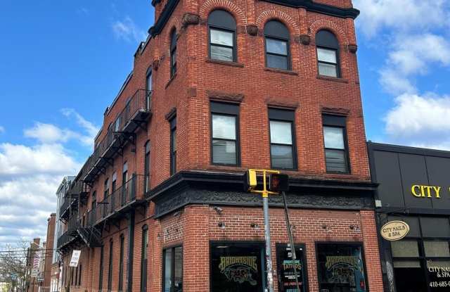 Photo of 1130 LIGHT Street unit: 5