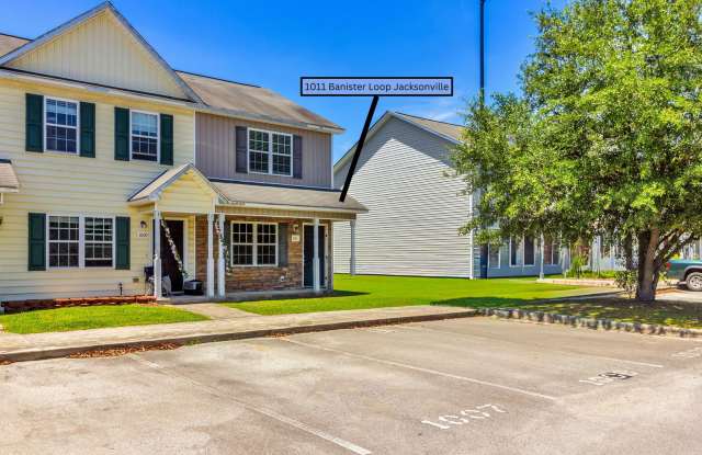 2 Bed 2.5 Bath Townhome