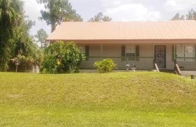 4502 E 9th ST - 4502 East 9th Street, Lehigh Acres, FL 33972