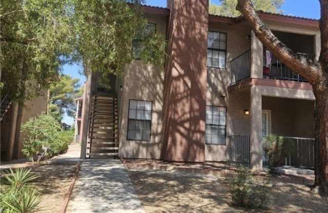 Photo of 5576 W Rochelle Avenue