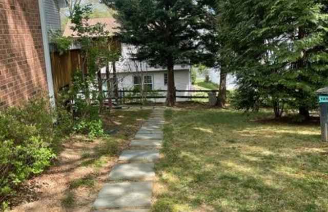 11800 RIDING LOOP TERRACE