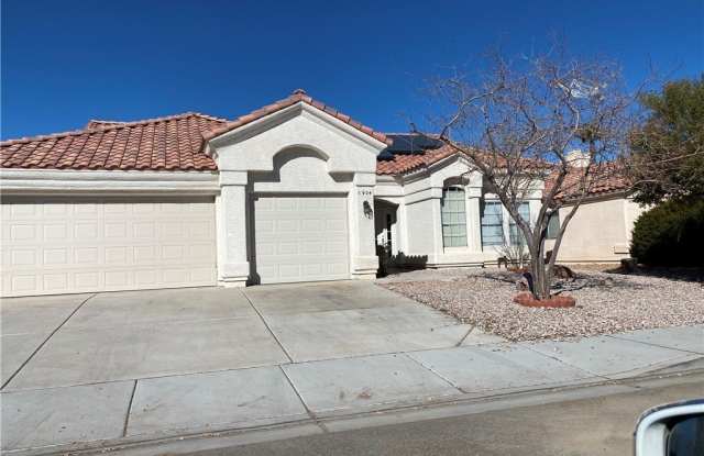 4904 Crimson Glory Lane