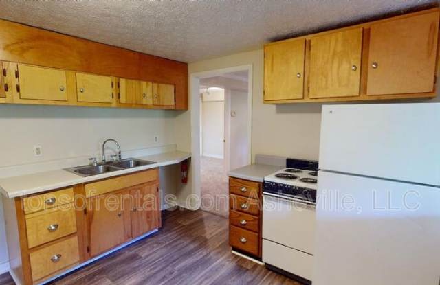 422 Old Buckeye Cove Rd