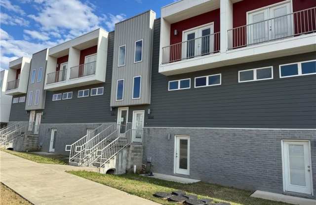 Photo of 1666  S Razorback  RD