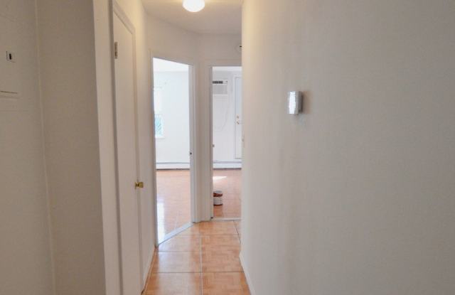 72 Menahan Street unit: 1