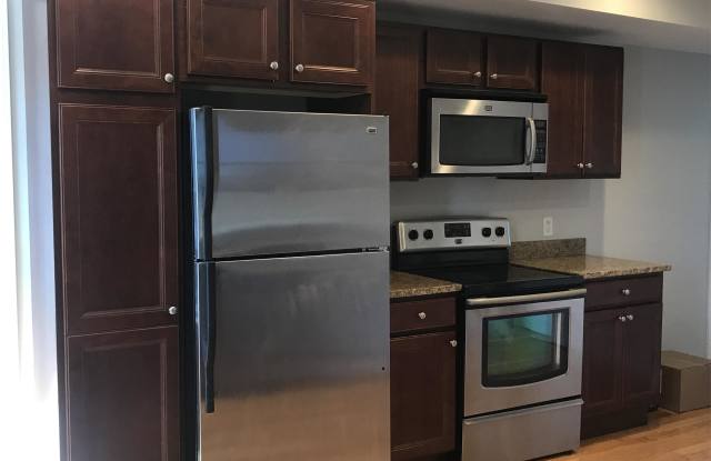 501 Moody Street - 13