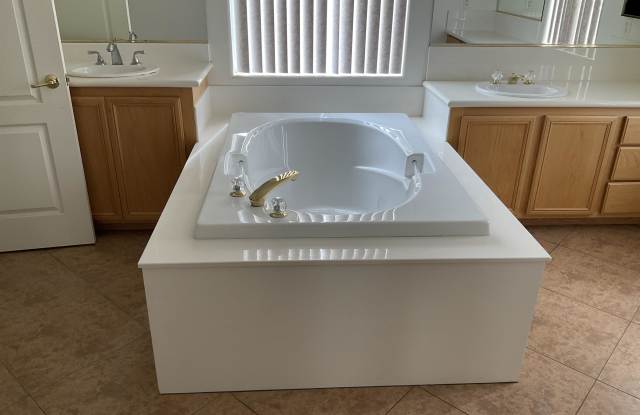 7949 Mosaic Harbor Ave