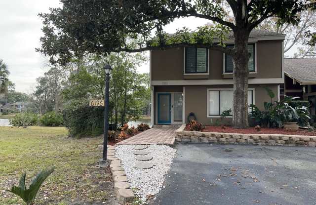 6196 LAKE LUGANO Drive - 6196 Lake Lugano Drive, Jacksonville, FL 32256