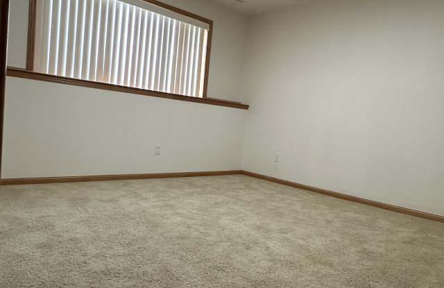 6287 Fairway Drive Northwest